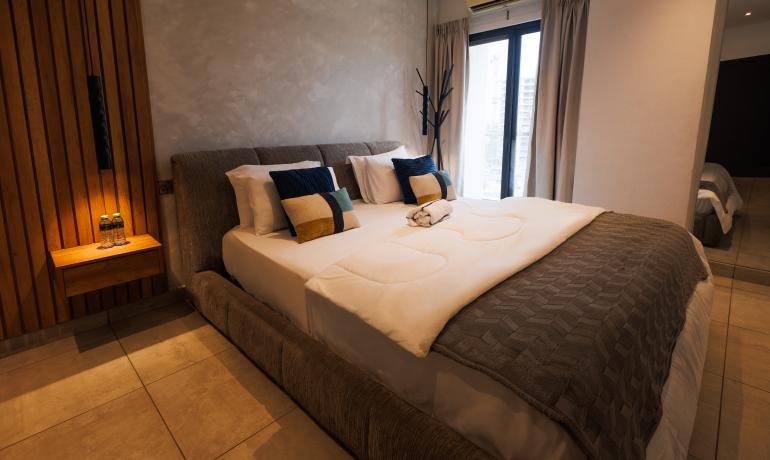 One-Bedroom Premium-SIG-AM601