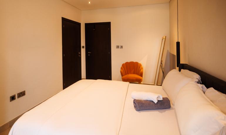 One Bedroom- Premium-SIG-AK905