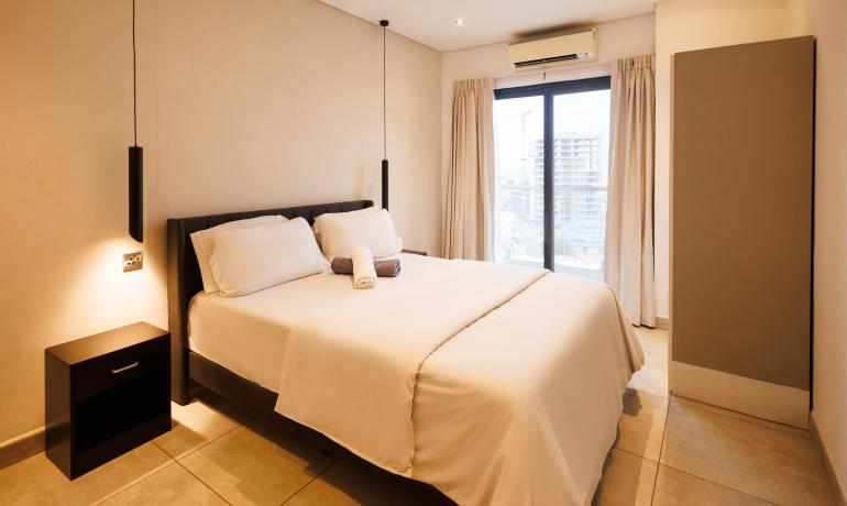 One Bedroom- Premium-SIG-AK905