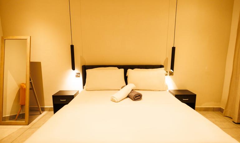 One Bedroom- Premium-SIG-AK905