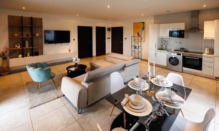 One Bedroom- Premium-SIG-AK906