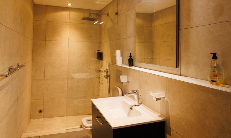One Bedroom- Premium-SIG-AK906