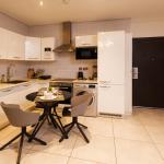 Two-Bedroom Standard- SIG_AM107