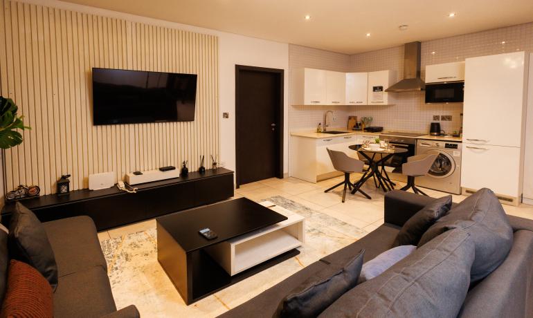 Two-Bedroom Standard- SIG_AM107