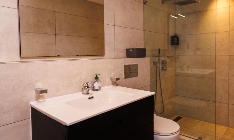Three Bedroom Apartment- SIG_AM607