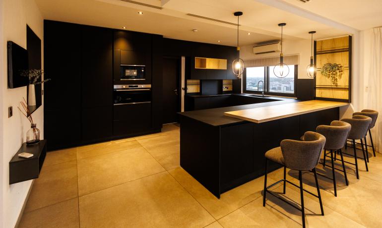 Five Bedroom Penthouse-SIG-AKPH